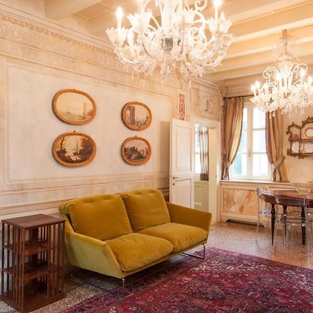 Explore Venice From A Sophisticated Hideaway In San Polo Bagian luar foto