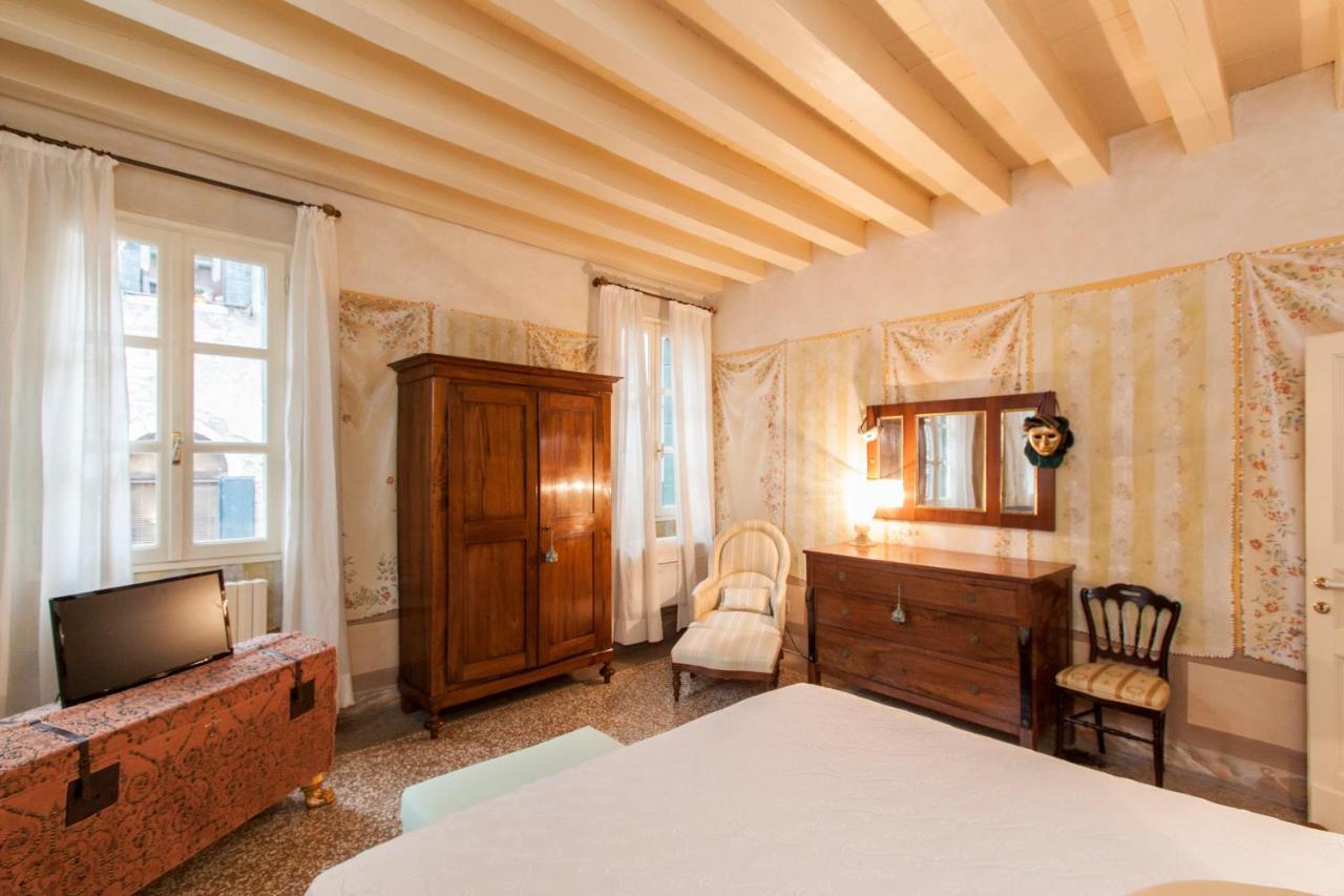 Explore Venice From A Sophisticated Hideaway In San Polo Bagian luar foto