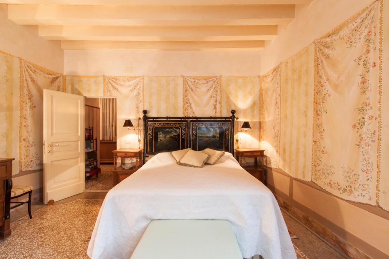 Explore Venice From A Sophisticated Hideaway In San Polo Bagian luar foto
