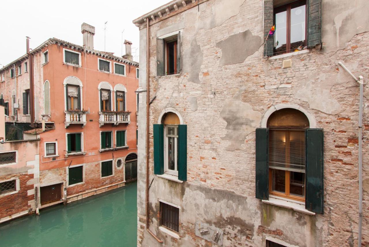 Explore Venice From A Sophisticated Hideaway In San Polo Bagian luar foto